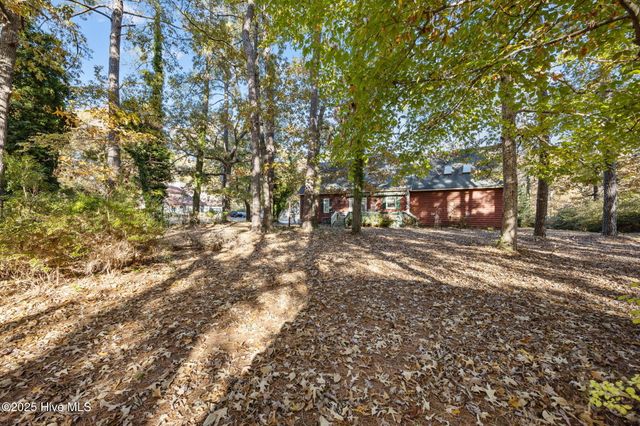 2200 Oakview Drive, New Bern, NC 28562