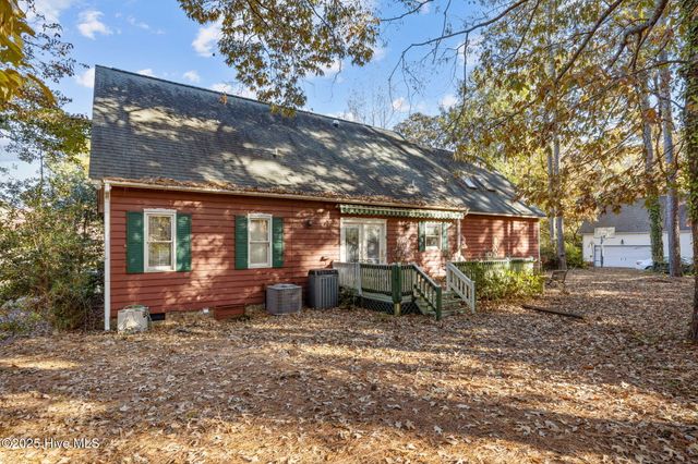 2200 Oakview Drive, New Bern, NC 28562