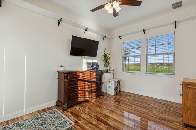 14037 Fm 1173, Krum, TX 76249