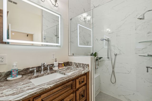 14037 Fm 1173, Krum, TX 76249