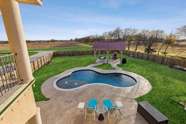 14037 Fm 1173, Krum, TX 76249