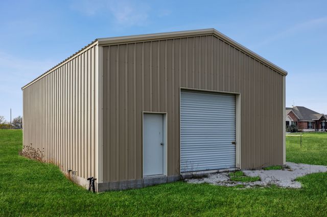 14037 Fm 1173, Krum, TX 76249