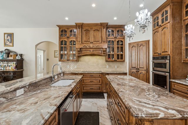 14037 Fm 1173, Krum, TX 76249