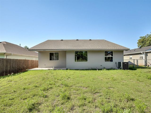722 E Grant Avenue, Guthrie, OK 73044