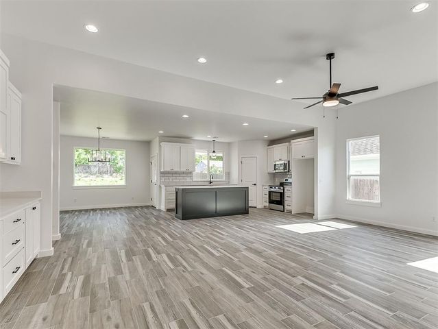 722 E Grant Avenue, Guthrie, OK 73044