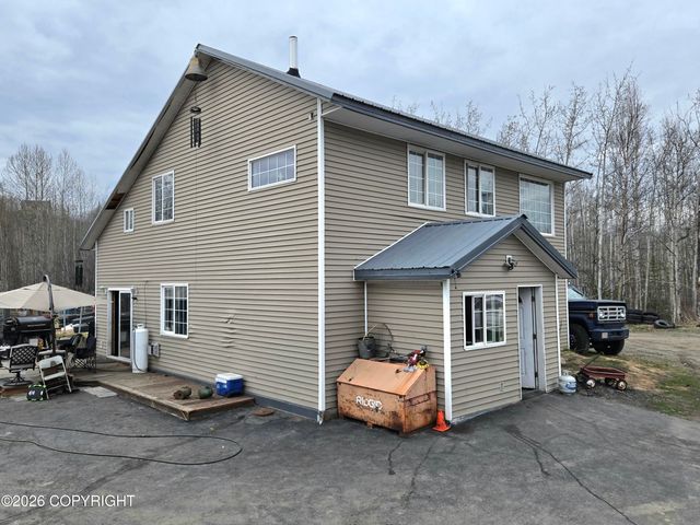 2830 S Beechwood Circle, Big Lake, AK 99652