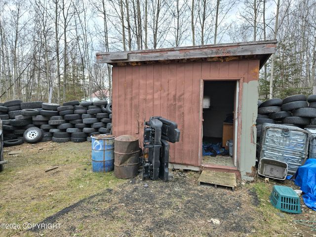 2830 S Beechwood Circle, Big Lake, AK 99652