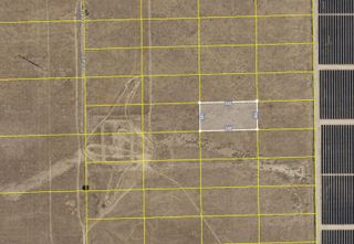 Nearby W Ave D12/105th St W, Lancaster, CA 93536