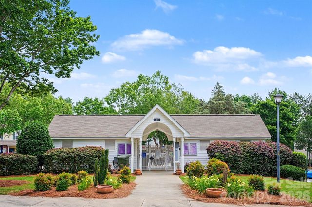 912 Little Creek Drive, Fort Mill, SC 29715