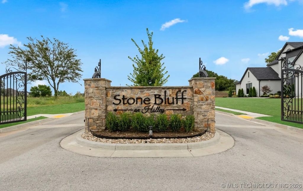 10612 S Holley Street, Jenks, OK 74037