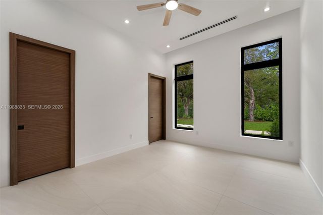 9790 SW 114th St, Miami, FL 33176