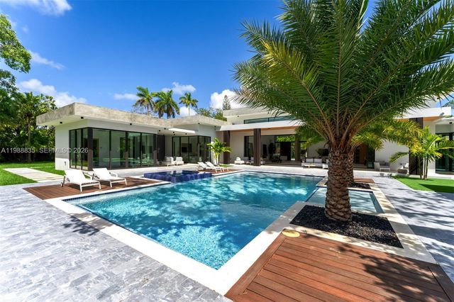 9790 SW 114th St, Miami, FL 33176
