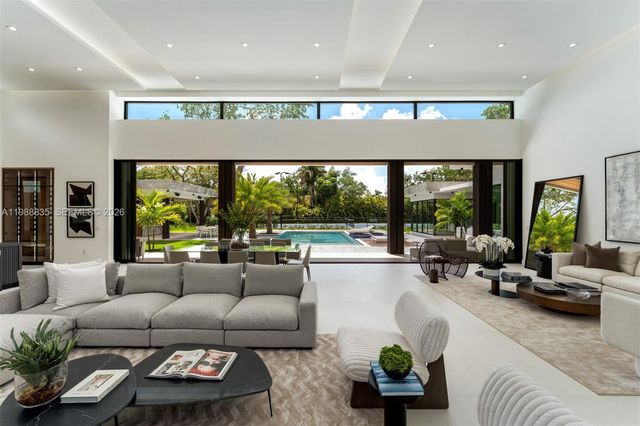 9790 SW 114th St, Miami, FL 33176