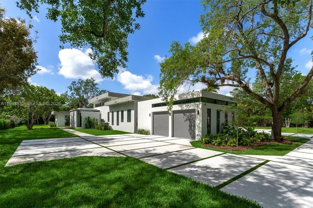 9790 SW 114th St, Miami, FL 33176