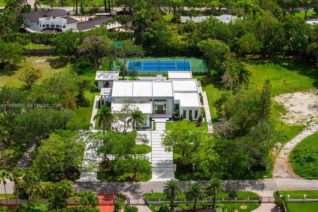 9790 SW 114th St, Miami, FL 33176
