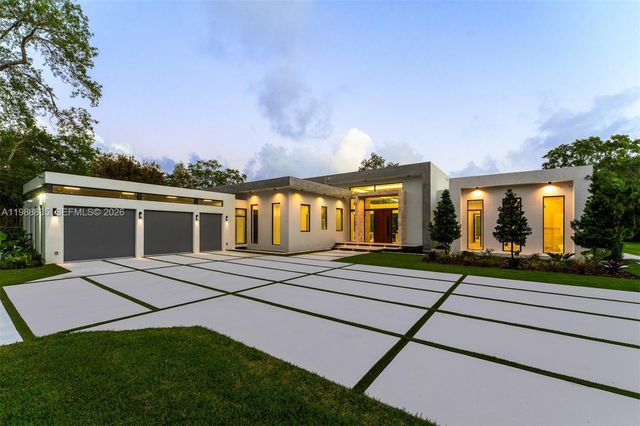9790 SW 114th St, Miami, FL 33176