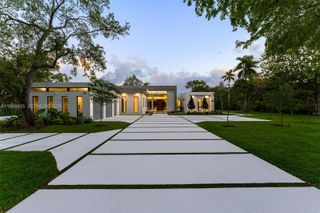 9790 SW 114th St, Miami, FL 33176