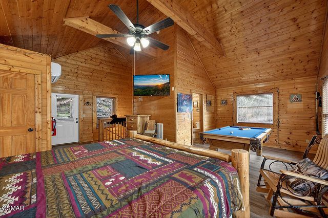 645 Chickasaw Gap Way, Pigeon Forge, TN 37863