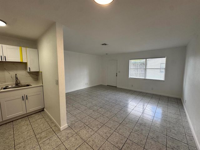 1795 NW 55th Avenue Apt 3, Lauderhill, FL 33313