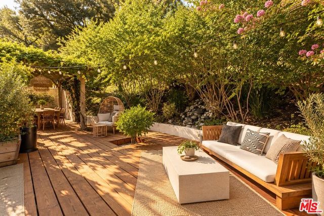 3613 Lankershim Boulevard, Los Angeles, CA 90068