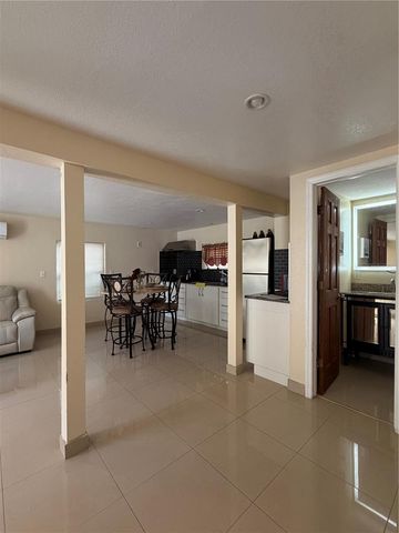 1212 E COLUMBUS DRIVE Down, Tampa, FL 33605
