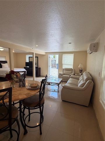 1212 E COLUMBUS DRIVE Down, Tampa, FL 33605
