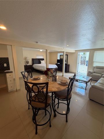 1212 E COLUMBUS DRIVE Down, Tampa, FL 33605