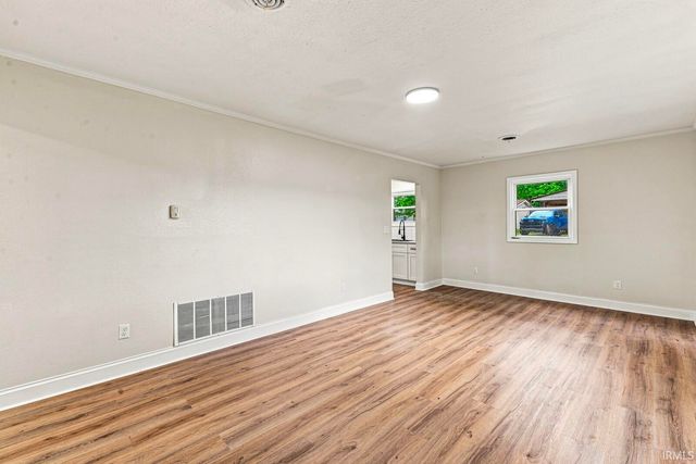 56613 Shore Avenue, Elkhart, IN 46516