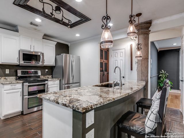 2047 Ellison, San Antonio, TX 78245