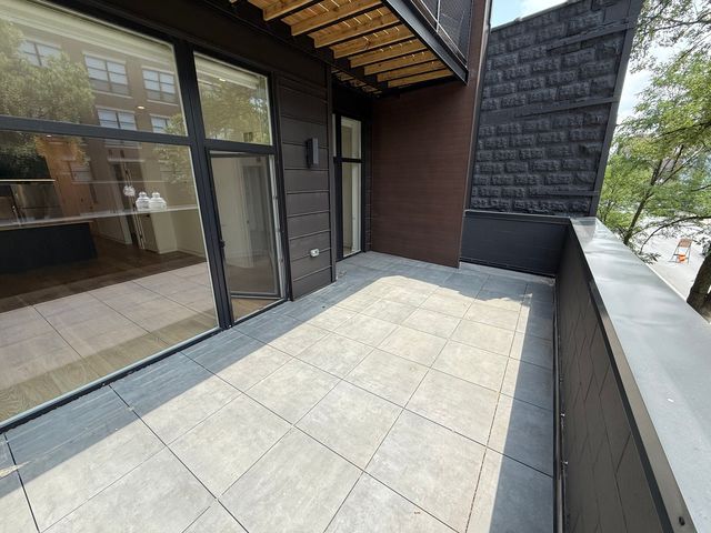 4513 N CLARK Street 207, Chicago, IL 60640
