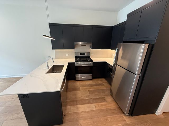 4513 N CLARK Street 207, Chicago, IL 60640