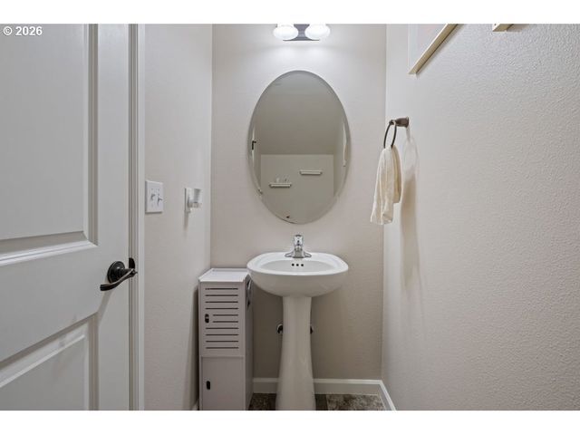 132 HALEY Dr, Longview, WA 98632