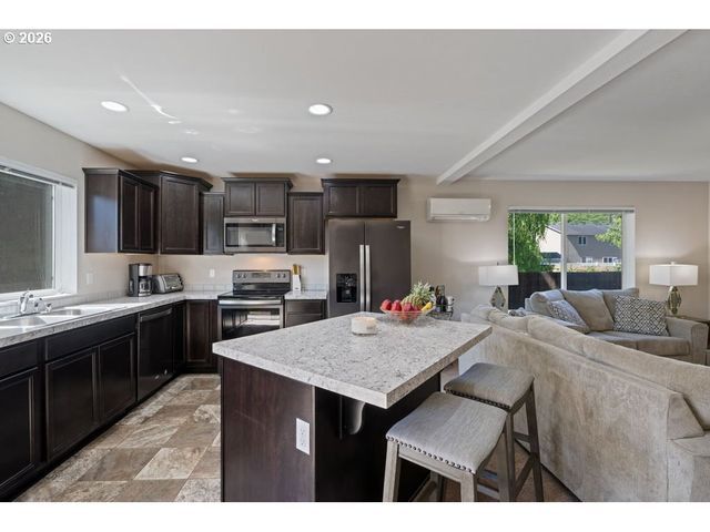 132 HALEY Dr, Longview, WA 98632