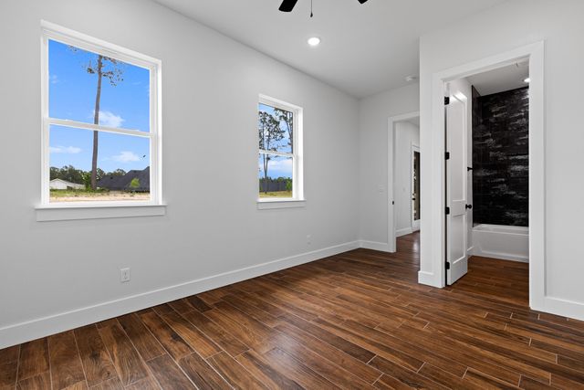 250 Cottonwood Circle, Longview, TX 75605