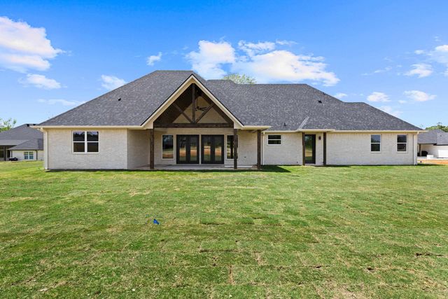 250 Cottonwood Circle, Longview, TX 75605