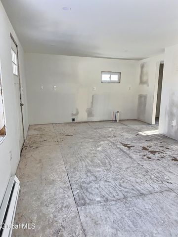 40 King Avenue, Hudson Falls, NY 12839