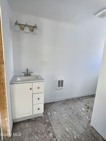 40 King Avenue, Hudson Falls, NY 12839