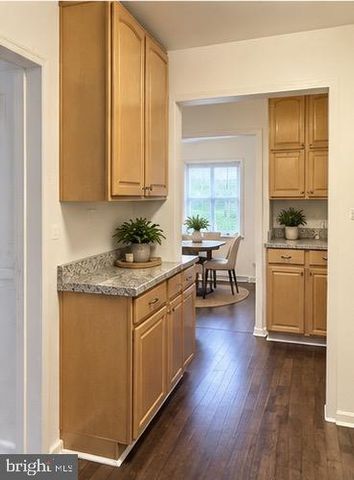 118 URELL PL NE, Washington, DC 20011
