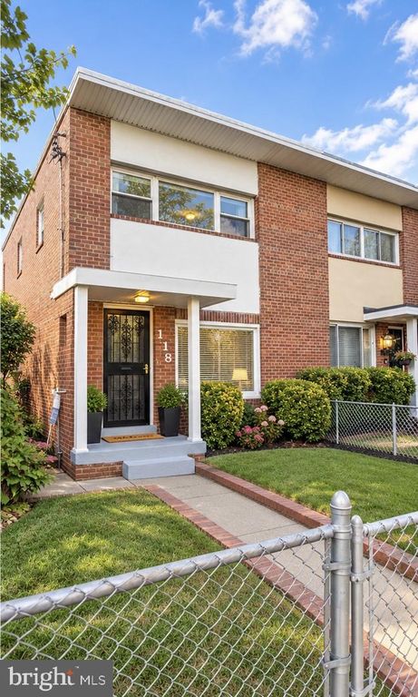 118 URELL PL NE, Washington, DC 20011