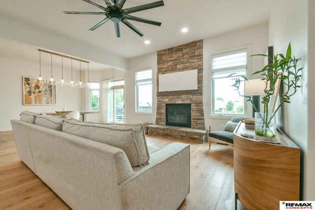 6900 Lacroix Drive, Lincoln, NE 68526