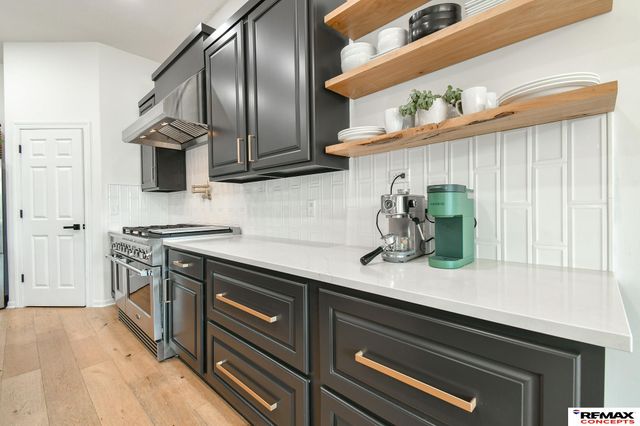 6900 Lacroix Drive, Lincoln, NE 68526