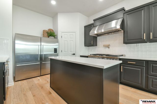 6900 Lacroix Drive, Lincoln, NE 68526