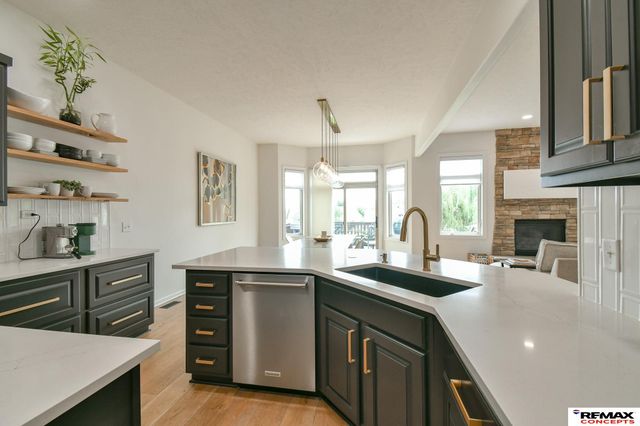 6900 Lacroix Drive, Lincoln, NE 68526