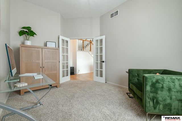 6900 Lacroix Drive, Lincoln, NE 68526