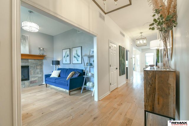 6900 Lacroix Drive, Lincoln, NE 68526