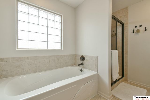 6900 Lacroix Drive, Lincoln, NE 68526