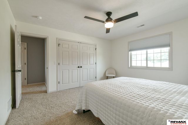 6900 Lacroix Drive, Lincoln, NE 68526