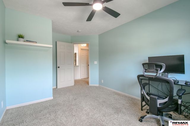 6900 Lacroix Drive, Lincoln, NE 68526