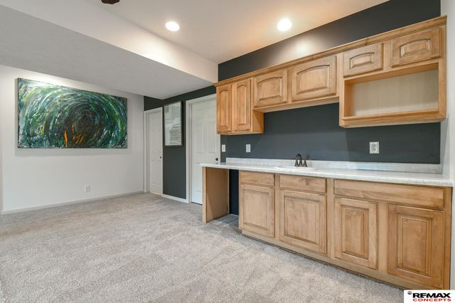 6900 Lacroix Drive, Lincoln, NE 68526