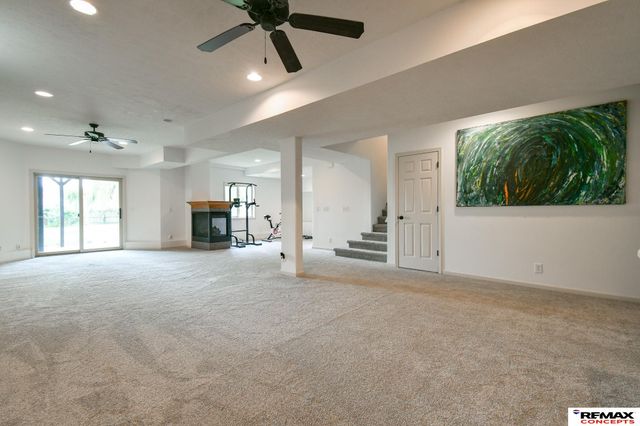 6900 Lacroix Drive, Lincoln, NE 68526